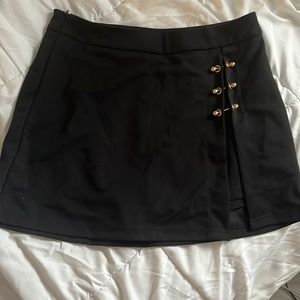 Black skort